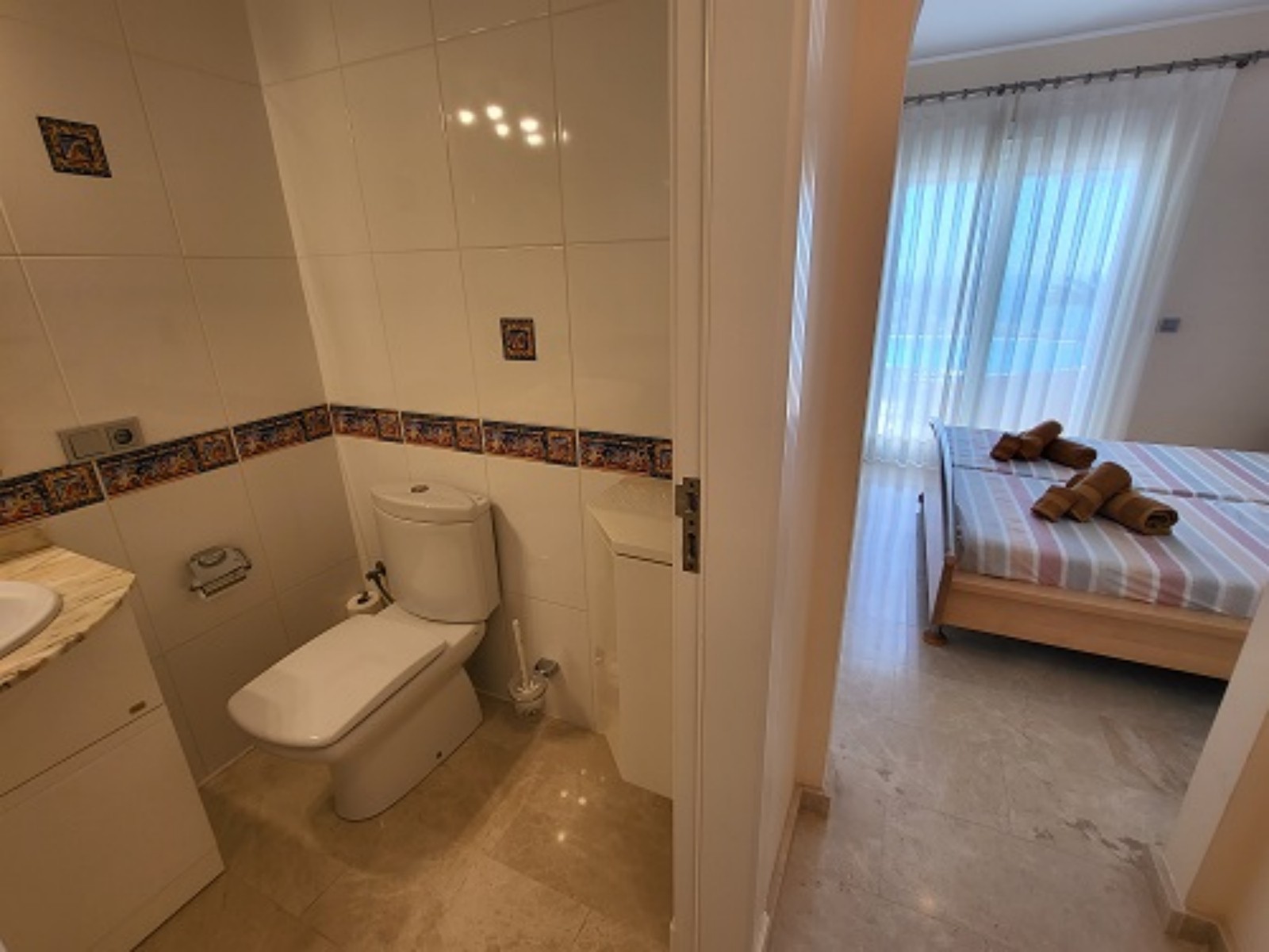Chalet en venta con 4 dormitorios en Moraira  Benimeit