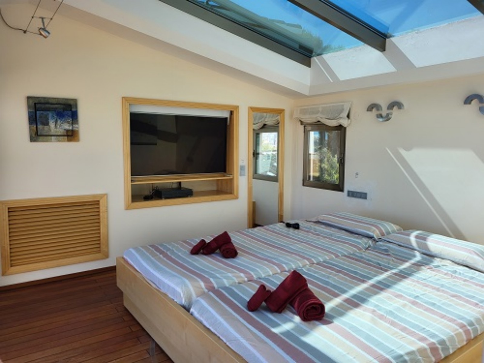 Chalet en venta con 4 dormitorios en Moraira  Benimeit