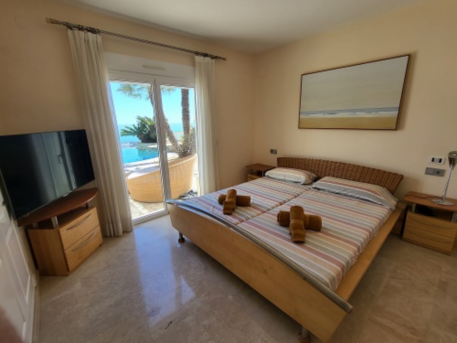 Chalet en venta con 4 dormitorios en Moraira  Benimeit