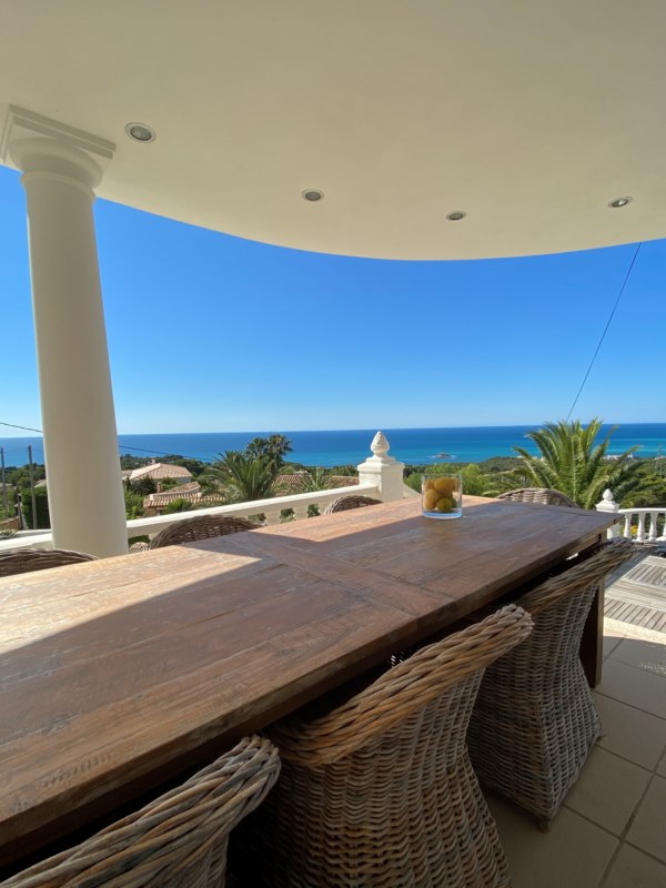 VILLA EN ALTEA