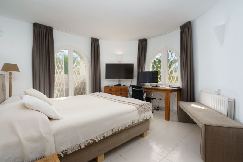 VILLA EN ALTEA