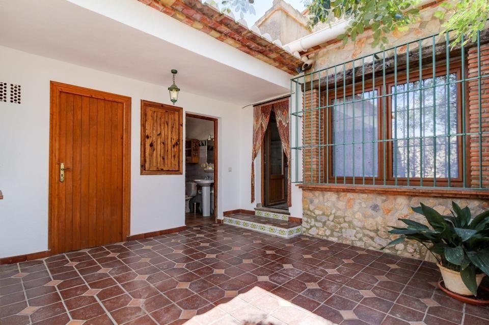 BONITA FINCA CON PISCINA PRIVADA SITUADA EN BENISSA