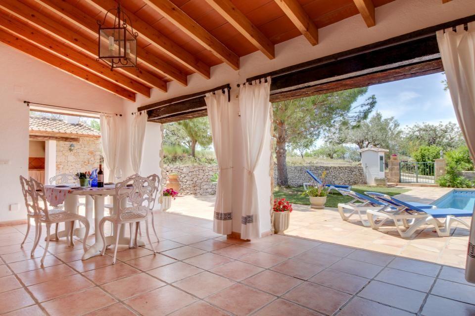 BONITA FINCA CON PISCINA PRIVADA SITUADA EN BENISSA