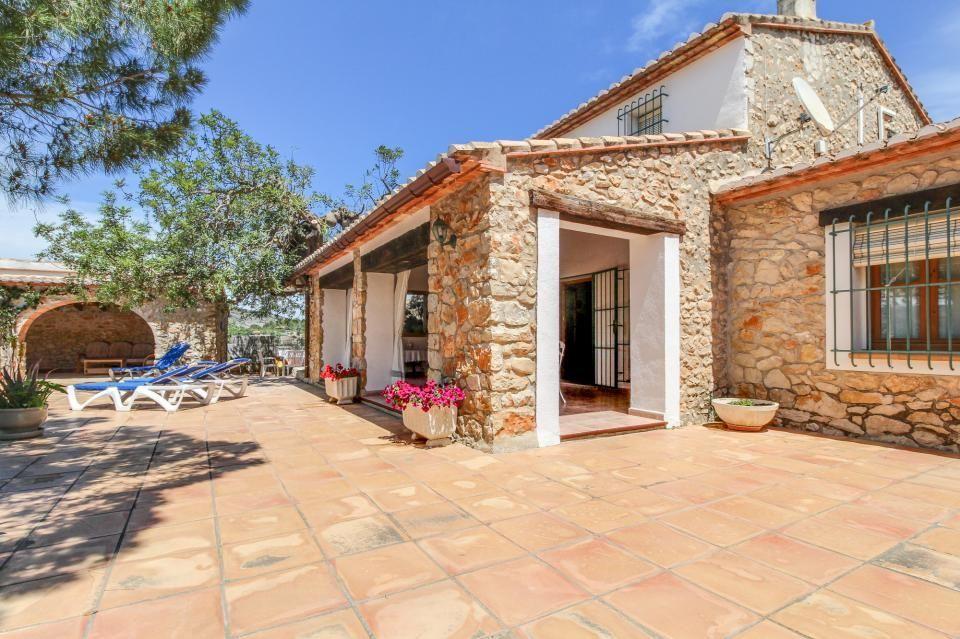 BONITA FINCA CON PISCINA PRIVADA SITUADA EN BENISSA