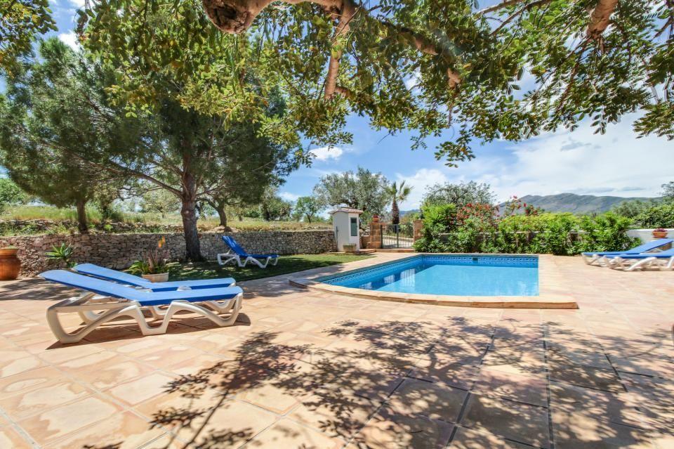BONITA FINCA CON PISCINA PRIVADA SITUADA EN BENISSA