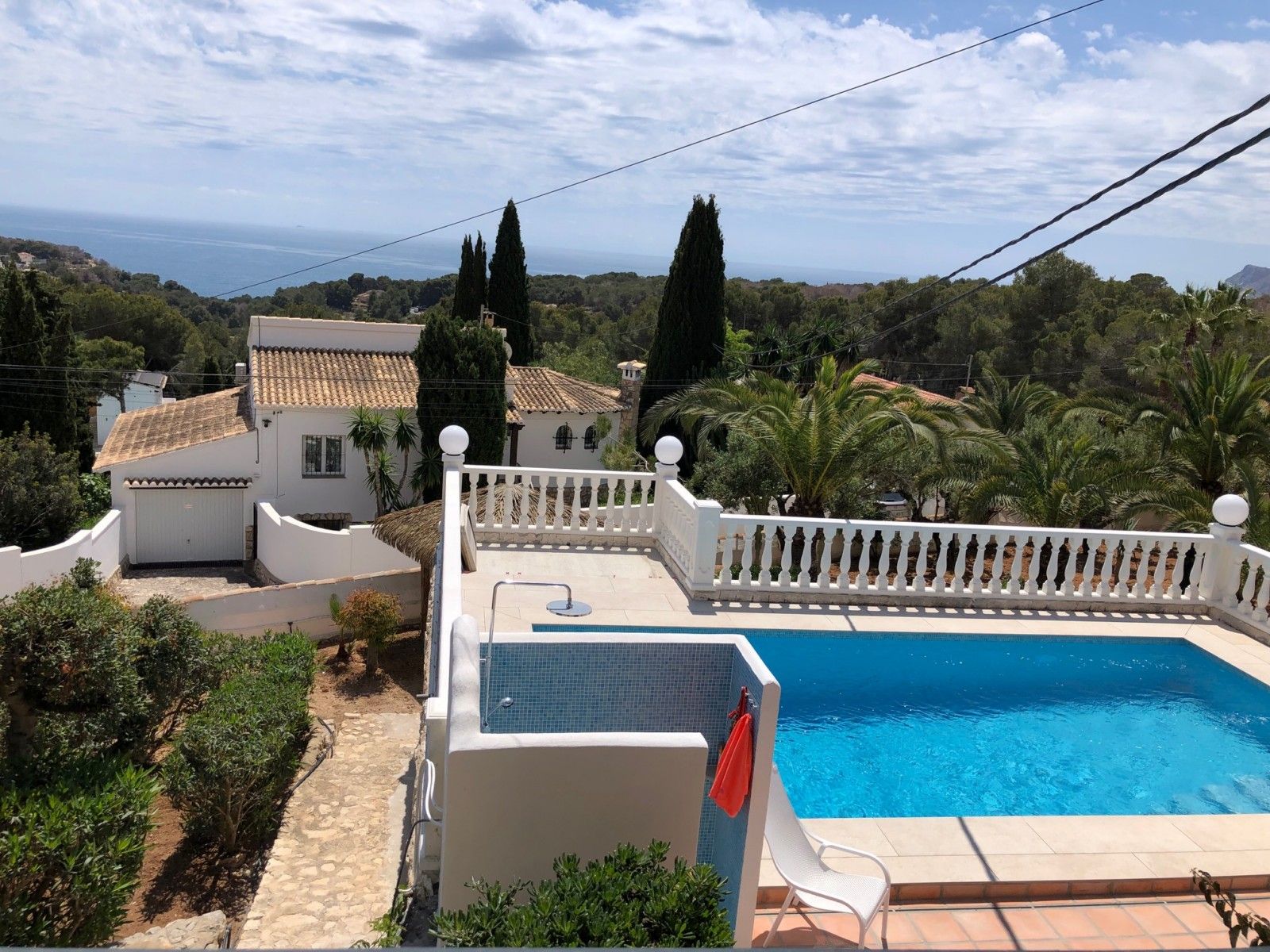 VILLA PARA 6 PERSONAS CON MUY BUENAS VISTAS AL MAR