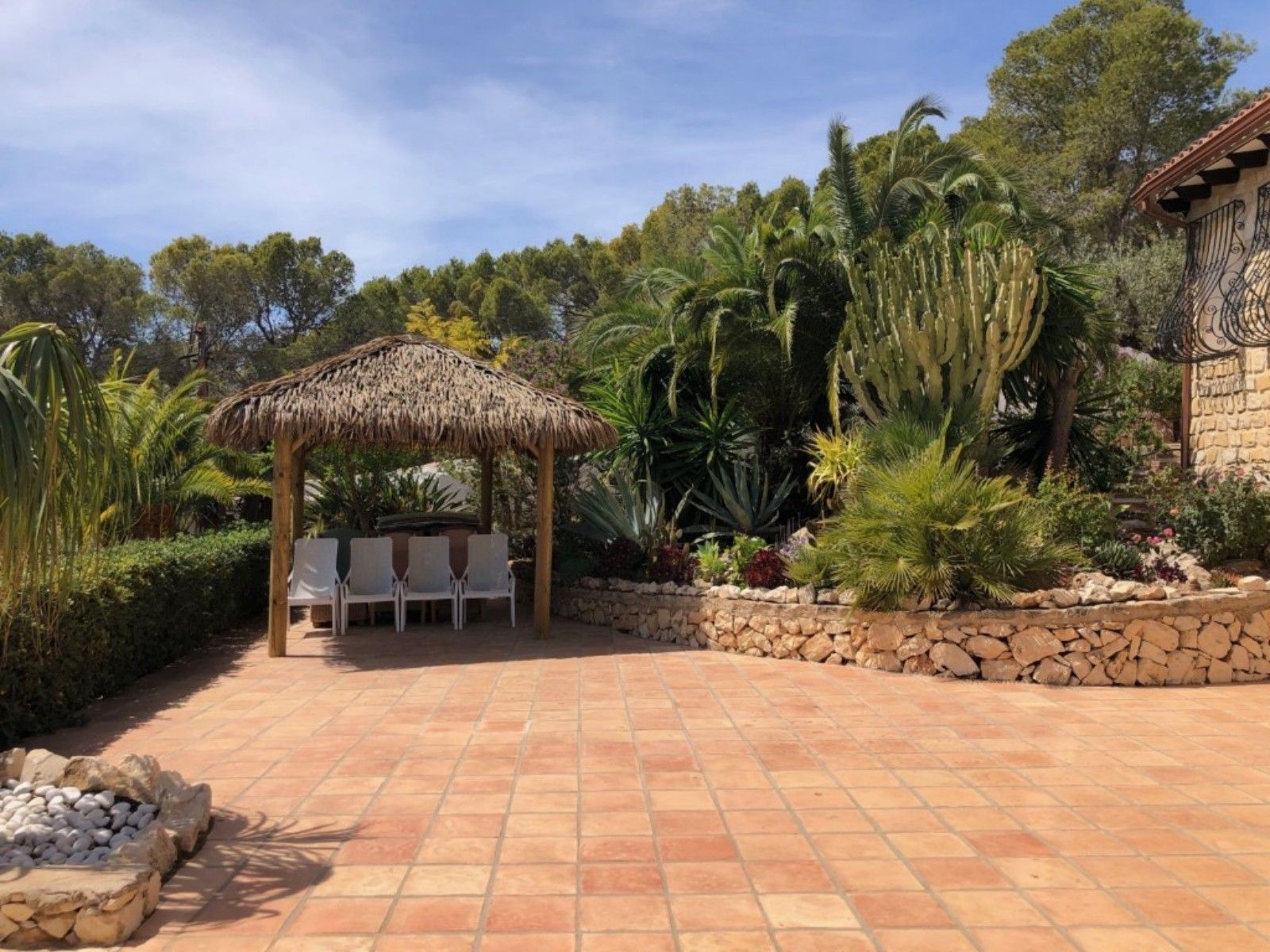 VILLA PARA 6 PERSONAS CON MUY BUENAS VISTAS AL MAR