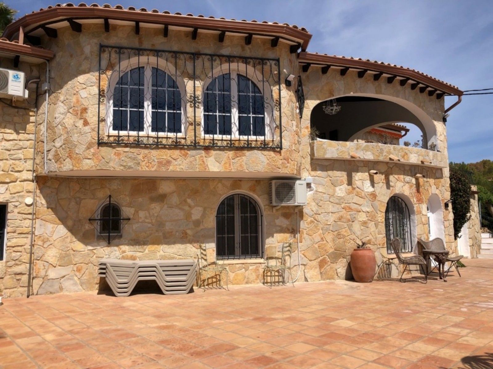 VILLA PARA 6 PERSONAS CON MUY BUENAS VISTAS AL MAR