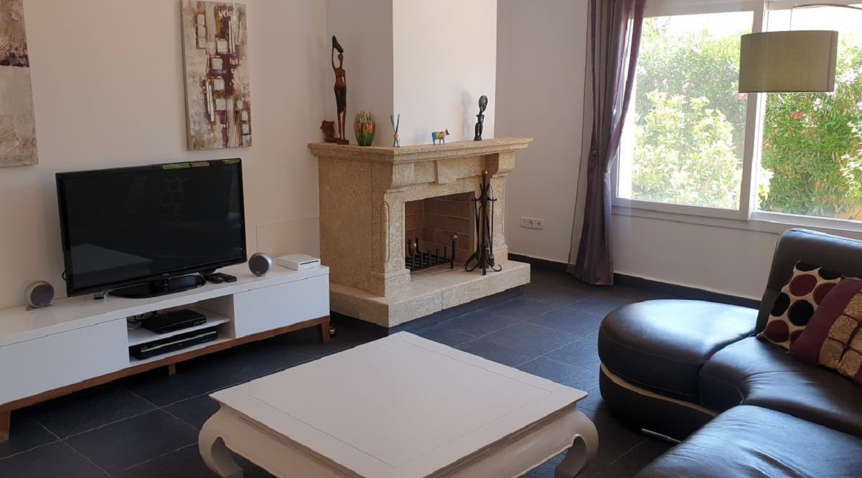 VILLA EN LA FUSTERA CON PISCINA PRIVADA PARA 6 PERSONAS