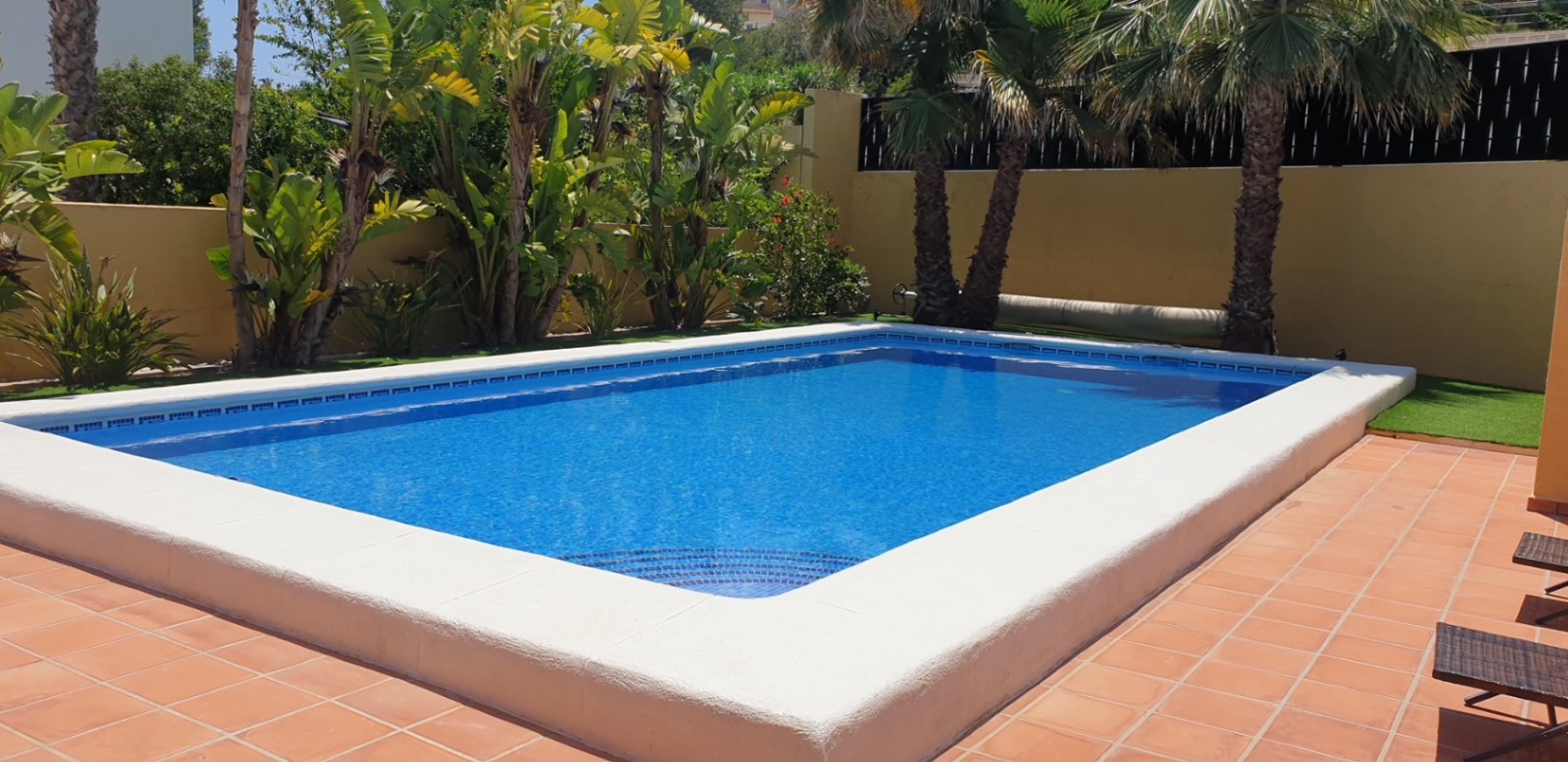 VILLA EN LA FUSTERA CON PISCINA PRIVADA PARA 6 PERSONAS