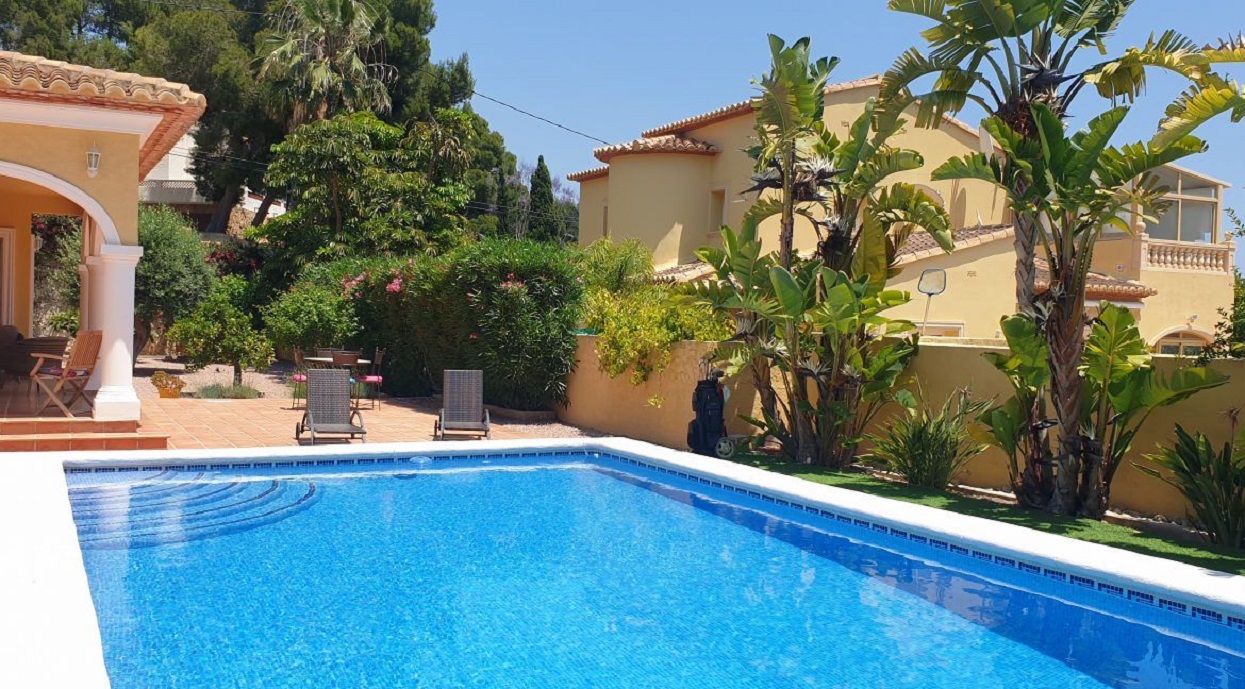 VILLA EN LA FUSTERA CON PISCINA PRIVADA PARA 6 PERSONAS