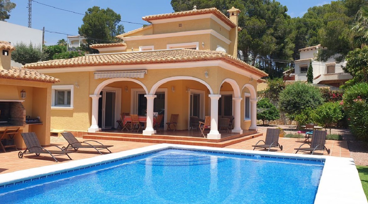 VILLA EN LA FUSTERA CON PISCINA PRIVADA PARA 6 PERSONAS